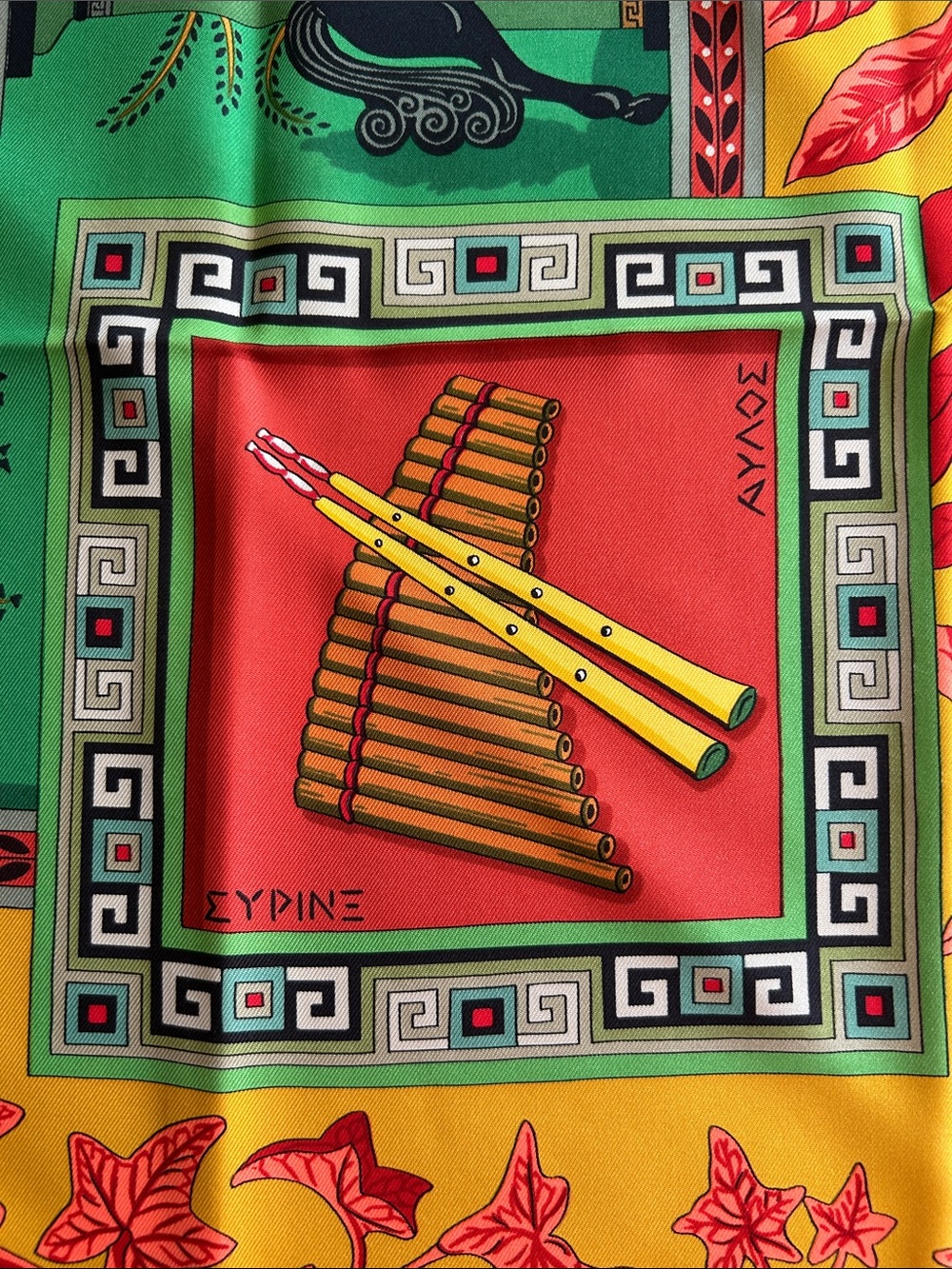 Hermès Musique des Dieux Silk Carré 90 cm Scarf Vintage Claudia Stuhlhofer-Mayr - Picture 4 of 10